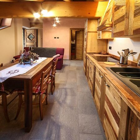 Souvenir De Tsaneli Apartment Roisan Ngoại thất bức ảnh