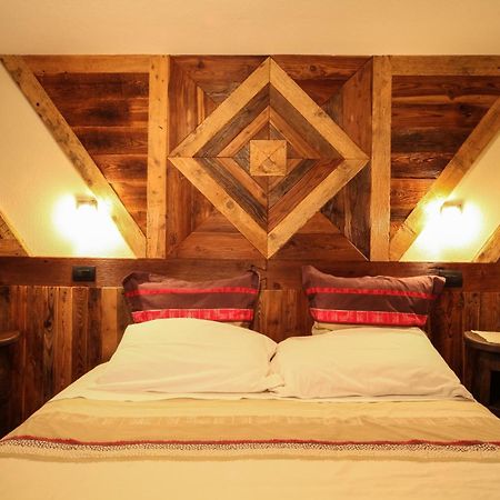 Souvenir De Tsaneli Apartment Roisan Phòng bức ảnh