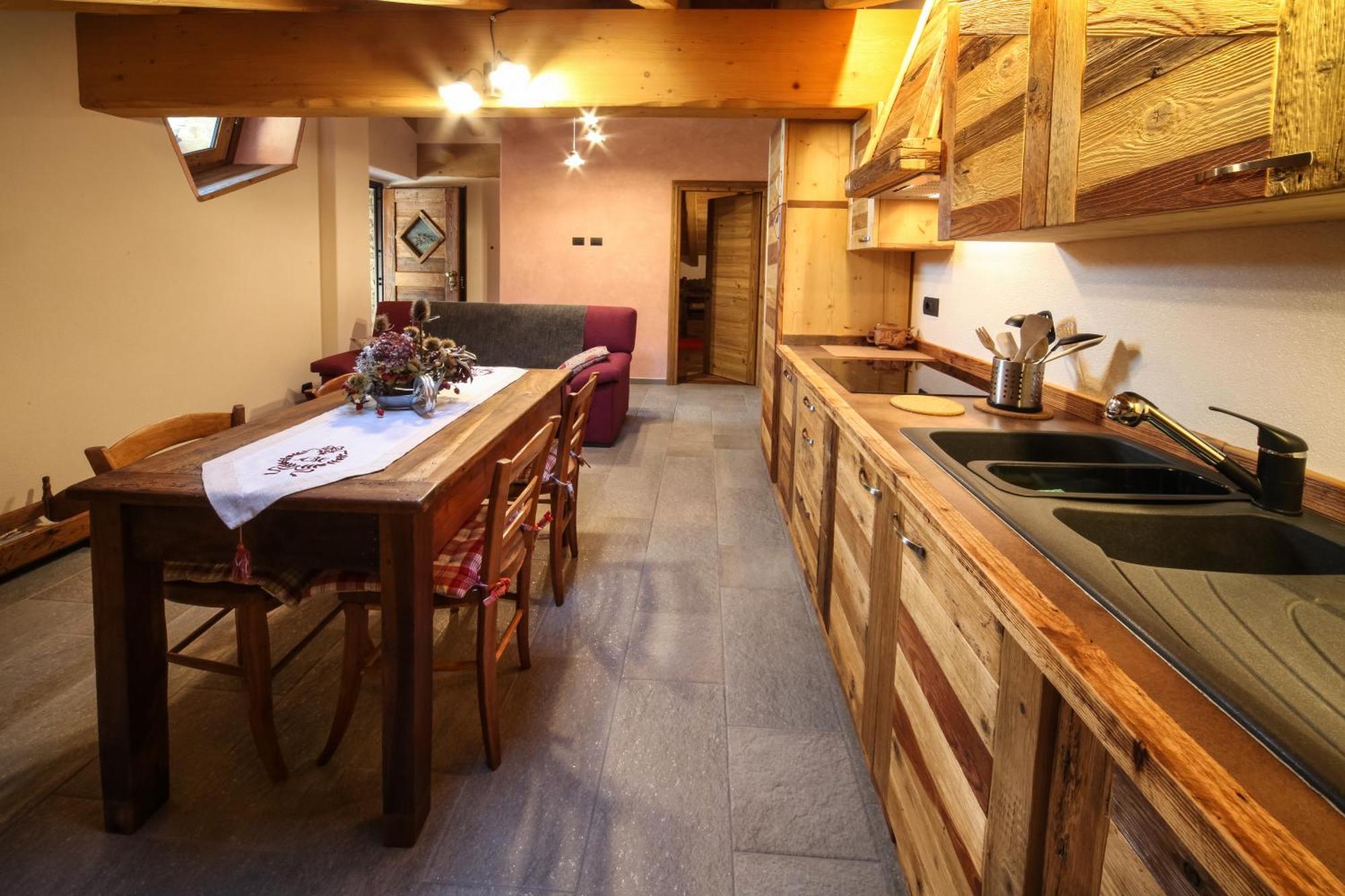 Souvenir De Tsaneli Apartment Roisan Ngoại thất bức ảnh