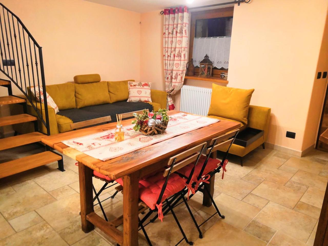 Souvenir De Tsaneli Apartment Roisan Ngoại thất bức ảnh