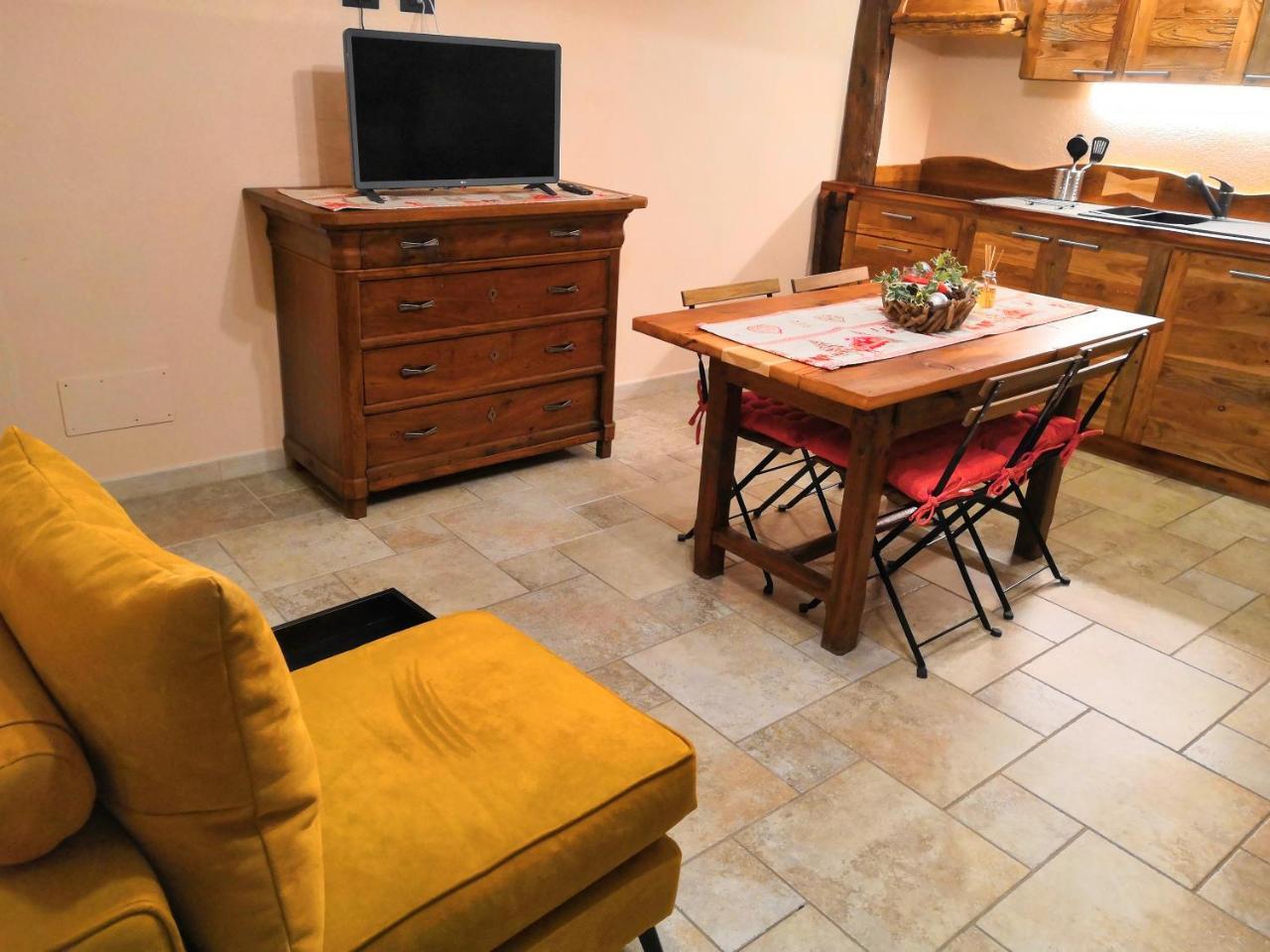 Souvenir De Tsaneli Apartment Roisan Ngoại thất bức ảnh